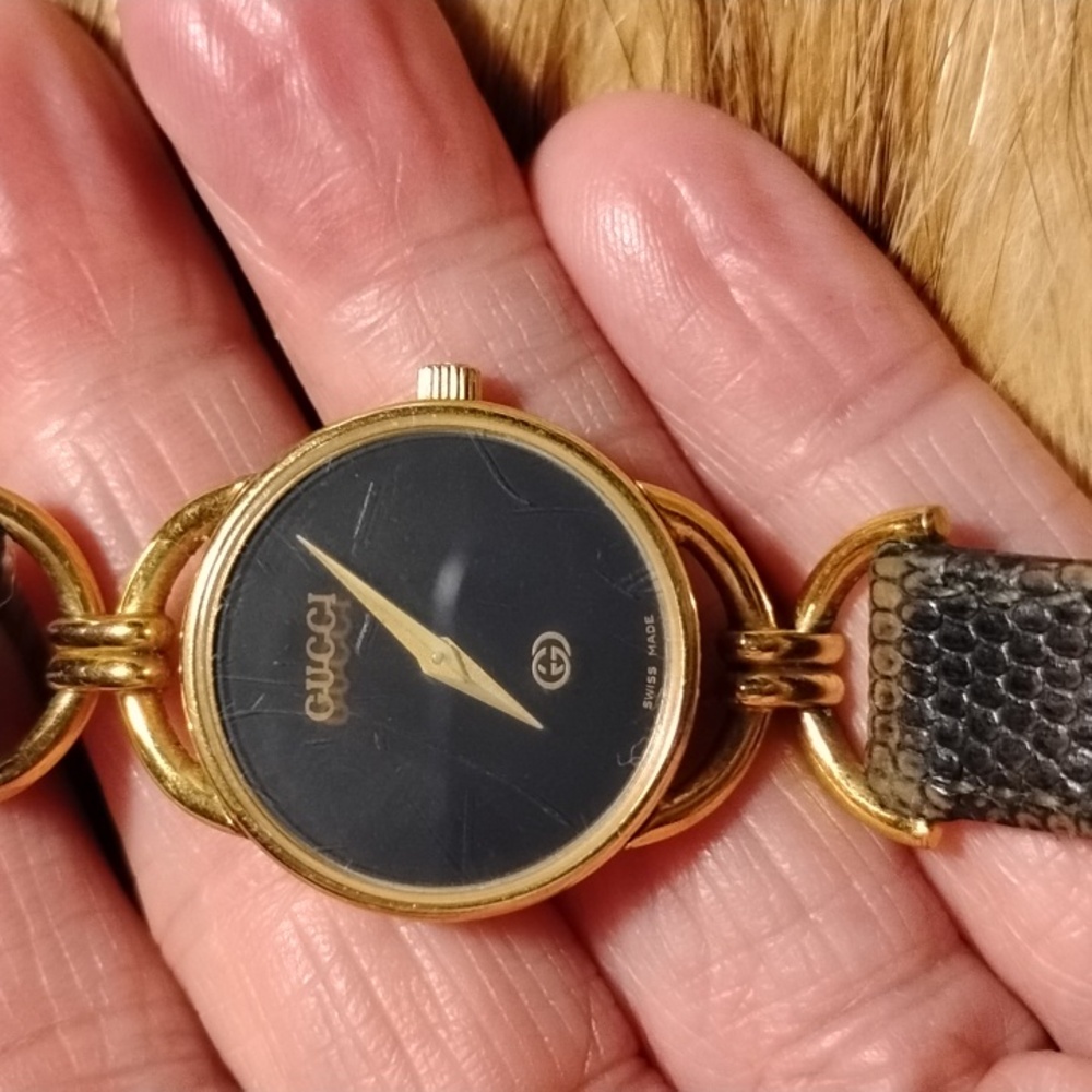 Ladies Gucci 6000L
